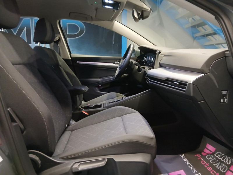 Photo 22 de l'offre de VOLKSWAGEN GOLF  1.5  TFSi 150 Life DSG - TVA à 24990€ chez MKP Distribution