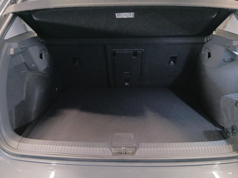 Photo 9 de l'offre de VOLKSWAGEN GOLF  1.5  TFSi 150 Life DSG - TVA à 23990€ chez MKP Distribution