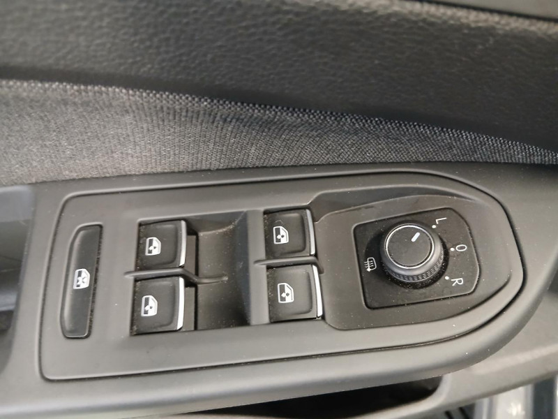 Photo 30 de l'offre de VOLKSWAGEN GOLF  1.5  TFSi 150 Life DSG - TVA à 23990€ chez MKP Distribution