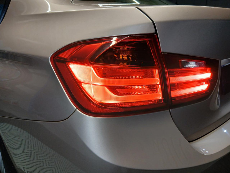 Photo 50 de l'offre de BMW SERIE 3 316i 136 F30 Lounge BVA à 16990€ chez MKP Distribution