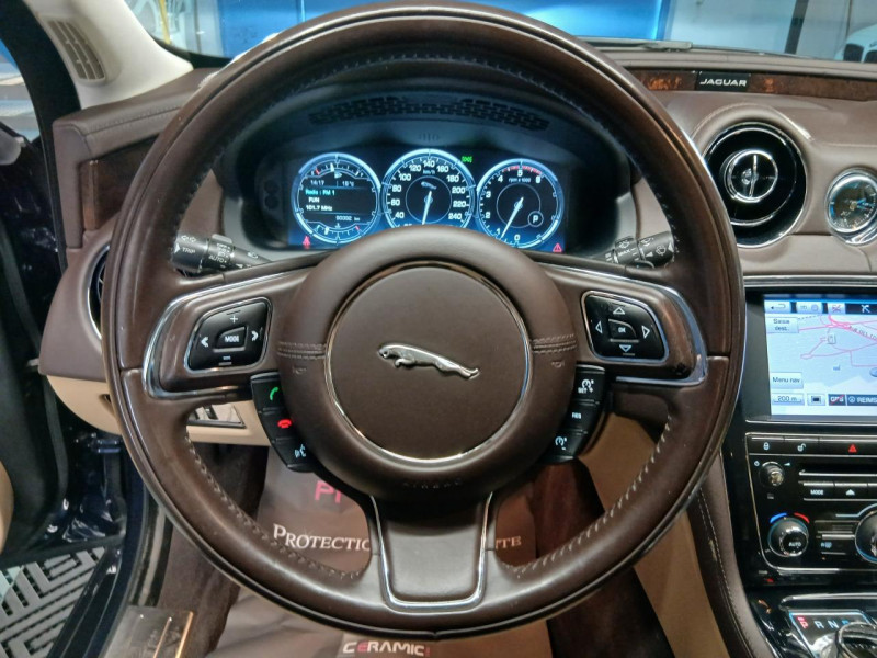 Photo 10 de l'offre de JAGUAR XJ  V6 3.0 275 Diesel S Portfolio BVA à 23990€ chez MKP Distribution