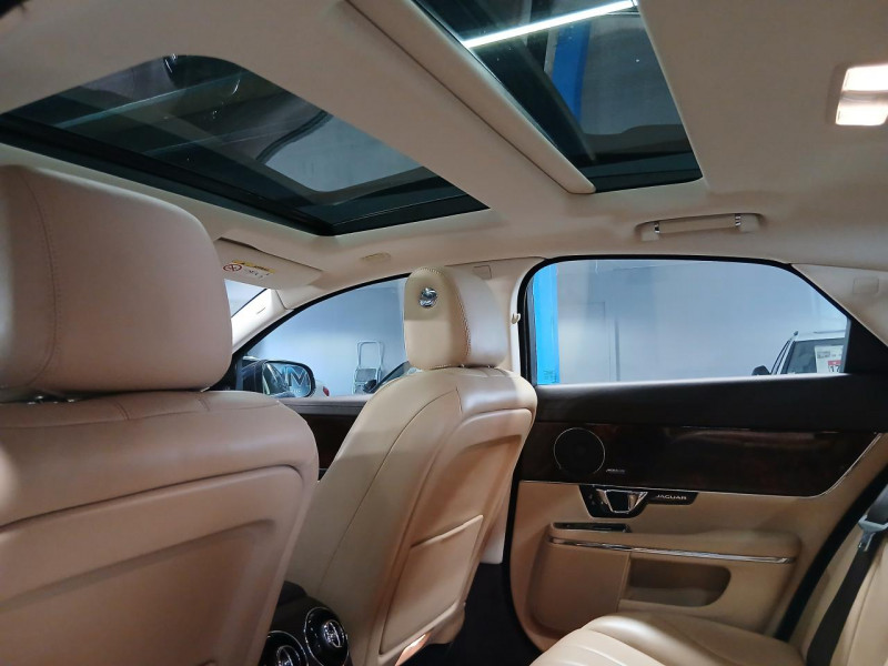 Photo 30 de l'offre de JAGUAR XJ  V6 3.0 275 Diesel S Portfolio BVA à 23990€ chez MKP Distribution