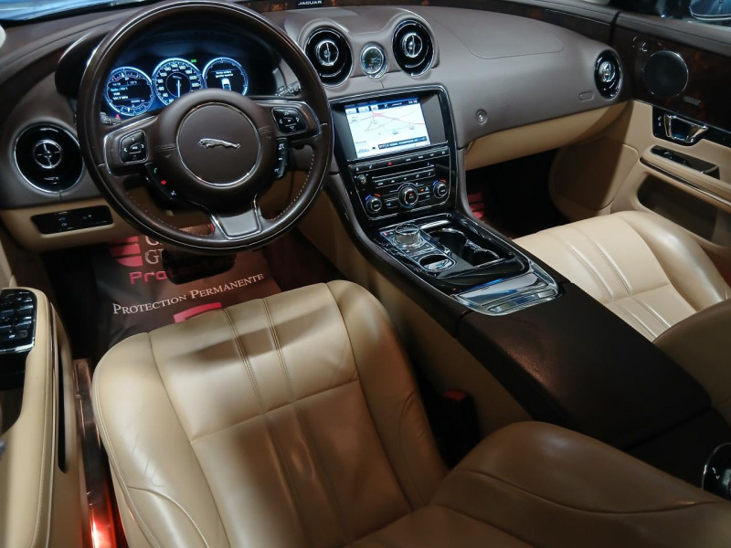 Photo 18 de l'offre de JAGUAR XJ  V6 3.0 275 Diesel S Portfolio BVA à 23990€ chez MKP Distribution