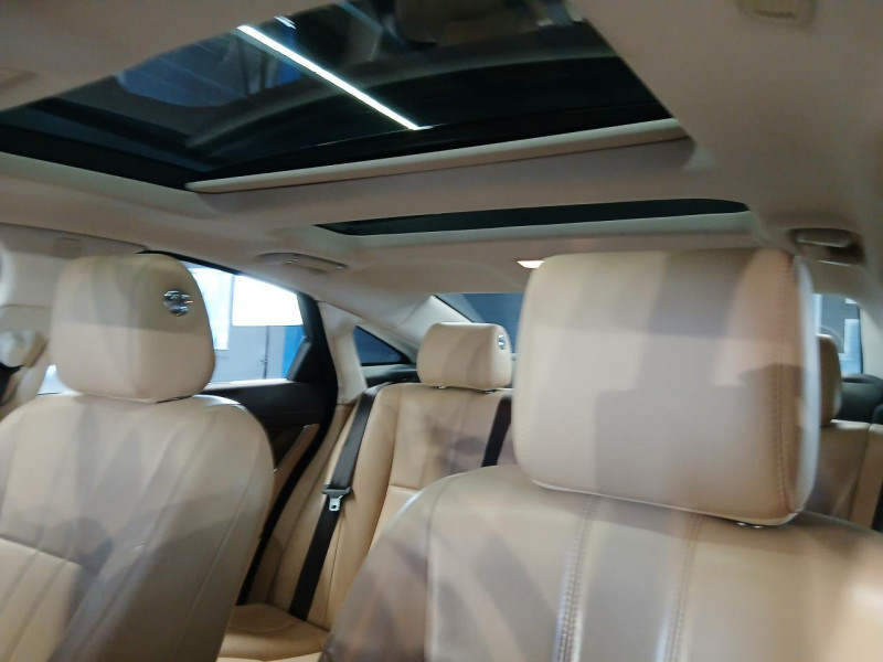 Photo 31 de l'offre de JAGUAR XJ  V6 3.0 275 Diesel S Portfolio BVA à 23990€ chez MKP Distribution