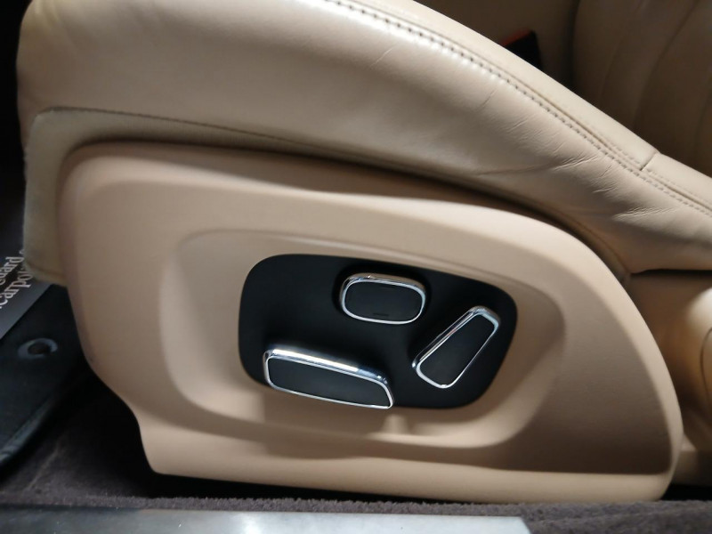 Photo 23 de l'offre de JAGUAR XJ  V6 3.0 275 Diesel S Portfolio BVA à 23990€ chez MKP Distribution