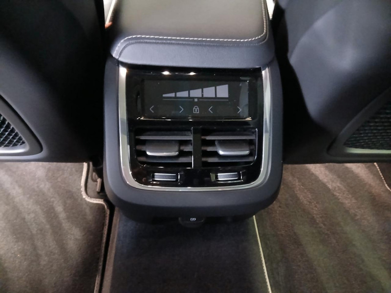 Photo 30 de l'offre de VOLVO V60 B4 197 Geartronic 8 R DESIGN à 29990€ chez MKP Distribution