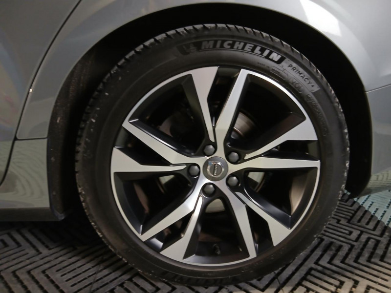 Photo 42 de l'offre de VOLVO V60 B4 197 Geartronic 8 R DESIGN à 29990€ chez MKP Distribution