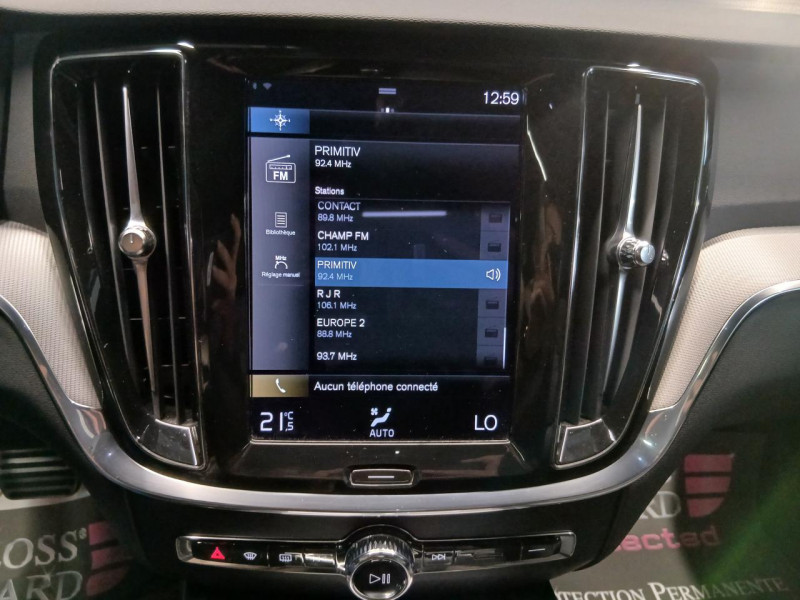 Photo 19 de l'offre de VOLVO V60 B4 197 Geartronic 8 R DESIGN à 29990€ chez MKP Distribution