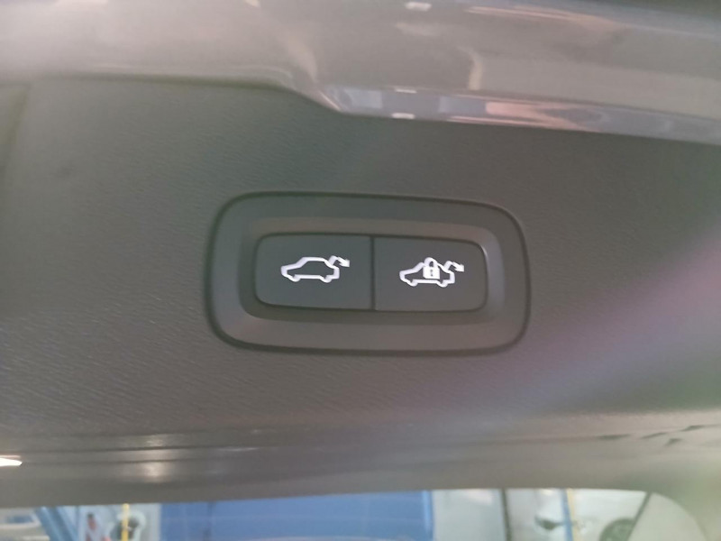 Photo 38 de l'offre de VOLVO V60 B4 197 Geartronic 8 R DESIGN à 29990€ chez MKP Distribution