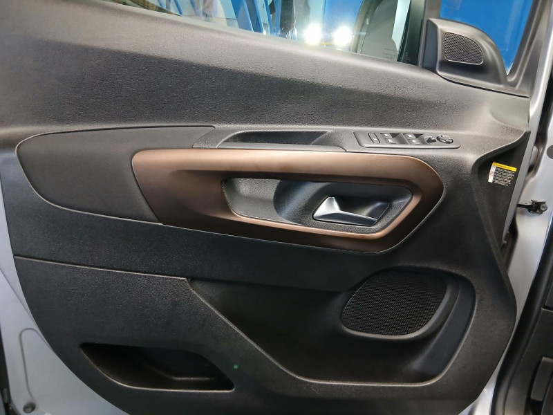 Photo 34 de l'offre de PEUGEOT RIFTER Standard 1.5  BlueHDi 130 EAT8 GT Line à 24990€ chez MKP Distribution