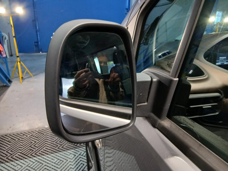 Photo 37 de l'offre de PEUGEOT RIFTER Standard 1.5  BlueHDi 130 EAT8 GT Line à 24990€ chez MKP Distribution