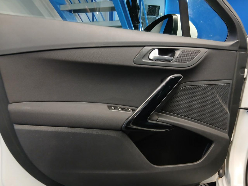 Photo 42 de l'offre de PEUGEOT 508 1.6 BlueHDi 120 EAT6  Allure à 13490€ chez MKP Distribution