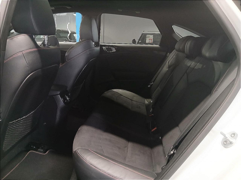 Photo 13 de l'offre de KIA PROCEED  1.6 T-GDi 204 ISG DCT7 GT à 23990€ chez MKP Distribution