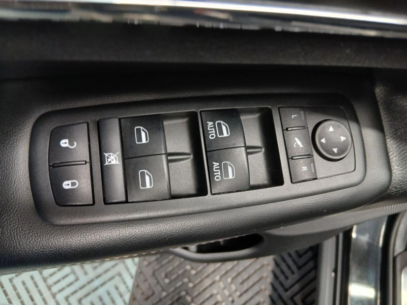 Photo 43 de l'offre de JEEP GRAND CHEROKEE  V6 3.0 CRD 250 4WD Limited BVA à 20990€ chez MKP Distribution