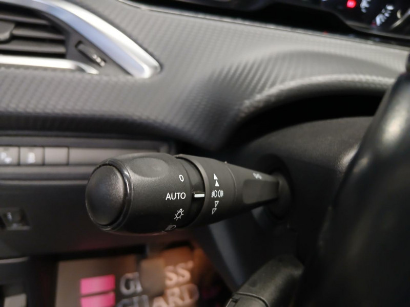 Photo 22 de l'offre de PEUGEOT 2008  1.6 BlueHDi 100 ALLURE BVM à 10990€ chez MKP Distribution