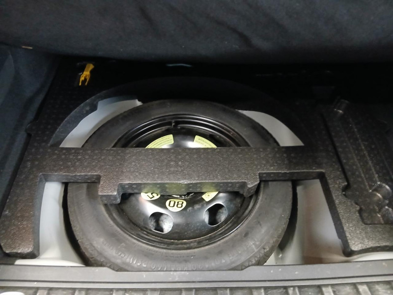 Photo 17 de l'offre de PEUGEOT 2008  1.6 BlueHDi 100 ALLURE BVM à 10990€ chez MKP Distribution