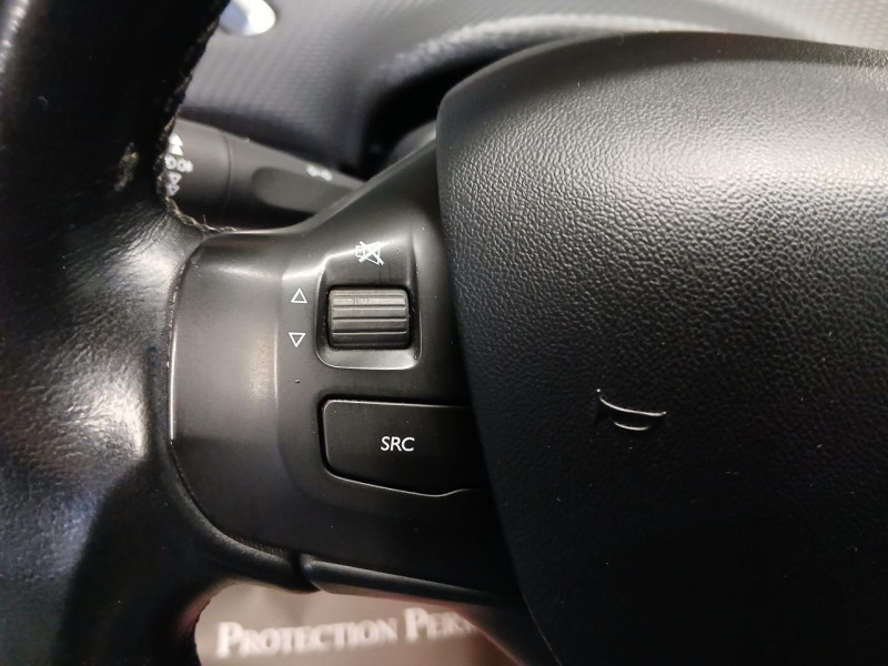 Photo 20 de l'offre de PEUGEOT 2008  1.6 BlueHDi 100 ALLURE BVM à 10990€ chez MKP Distribution