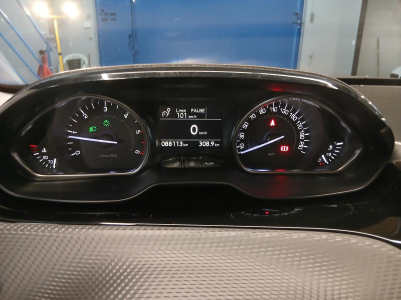 Photo 18 de l'offre de PEUGEOT 2008  1.6 BlueHDi 100 ALLURE BVM à 10990€ chez MKP Distribution