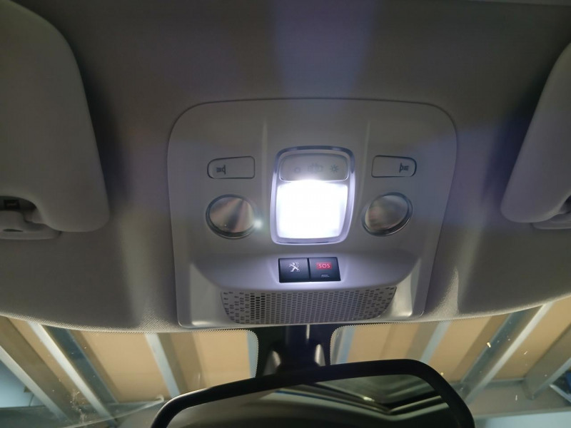 Photo 33 de l'offre de PEUGEOT 2008  1.6 BlueHDi 100 ALLURE BVM à 10990€ chez MKP Distribution