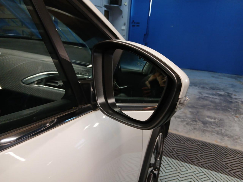 Photo 40 de l'offre de PEUGEOT 2008  1.6 BlueHDi 100 ALLURE BVM à 10990€ chez MKP Distribution