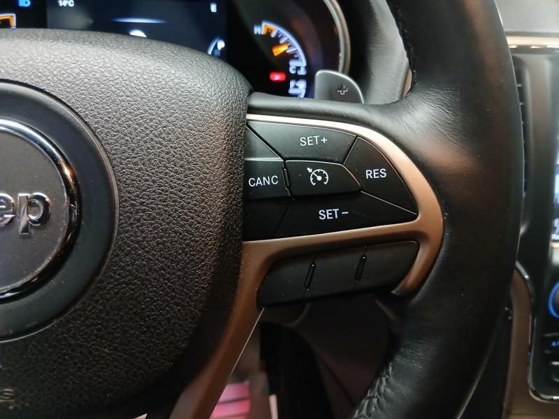 Photo 21 de l'offre de JEEP GRAND CHEROKEE  V6 3.0 CRD 250 4WD Limited BVA à 20990€ chez MKP Distribution