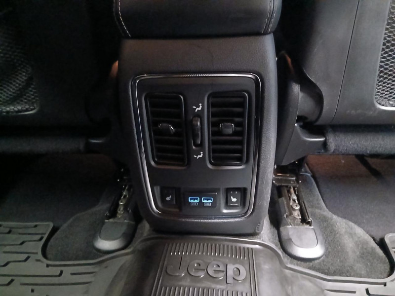 Photo 41 de l'offre de JEEP GRAND CHEROKEE  V6 3.0 CRD 250 4WD Limited BVA à 20990€ chez MKP Distribution