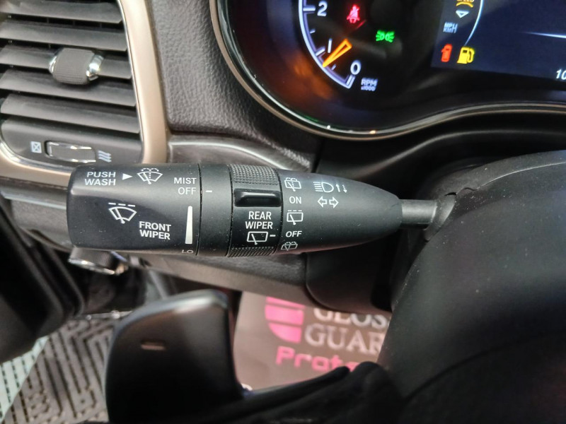 Photo 22 de l'offre de JEEP GRAND CHEROKEE  V6 3.0 CRD 250 4WD Limited BVA à 20990€ chez MKP Distribution