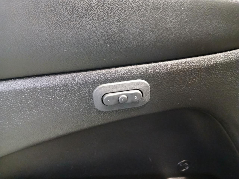 Photo 45 de l'offre de JEEP GRAND CHEROKEE  V6 3.0 CRD 250 4WD Limited BVA à 20990€ chez MKP Distribution