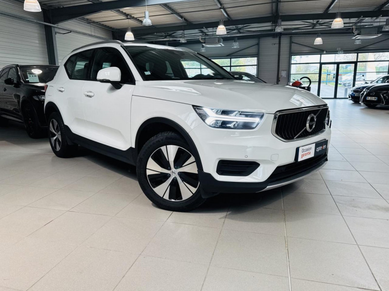 Volvo XC40 T5 Recharge 180+82 ch DCT7 Momentum Business Hybride Blanc métallisé Occasion à vendre