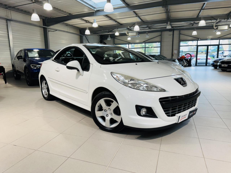 Photo 2 de l'offre de PEUGEOT 207 CC  1.6 VTi 120ch Sport à 8490€ chez Occasions Champenoises