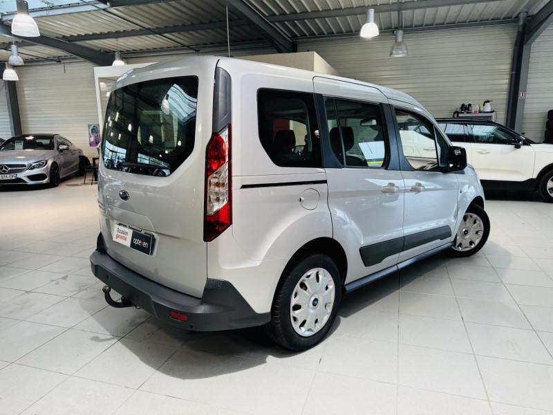 Photo 16 de l'offre de FORD TOURNEO CONNECT  1.6 TDCi 115 Trend à 12990€ chez Occasions Champenoises