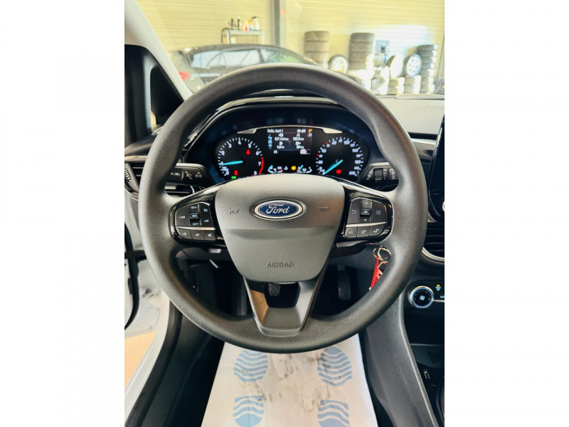 Photo 4 de l'offre de FORD FIESTA  1.0 EcoBoost 100 ch S&S BVM6 Trend Business Nav à 11490€ chez Occasions Champenoises