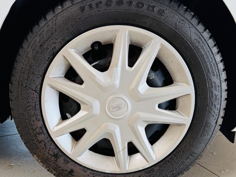 Photo 20 de l'offre de FORD FIESTA  1.0 EcoBoost 100 ch S&S BVM6 Trend Business Nav à 11490€ chez Occasions Champenoises