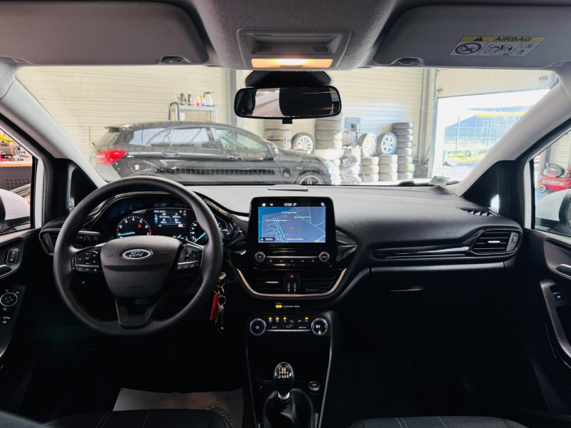 Photo 3 de l'offre de FORD FIESTA  1.0 EcoBoost 100 ch S&S BVM6 Trend Business Nav à 11490€ chez Occasions Champenoises