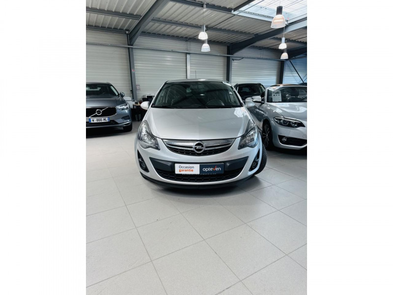 Photo 2 de l'offre de OPEL CORSA  1.2 85 ch Twinport Graphite à 7990€ chez Occasions Champenoises