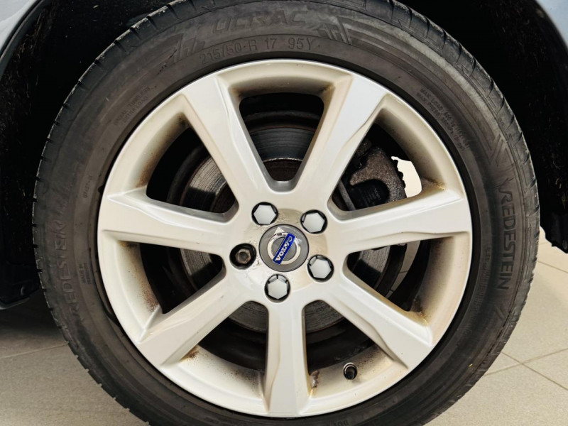 Photo 21 de l'offre de VOLVO V60  D2 120 ch Stop&Start Summum à 15990€ chez Occasions Champenoises