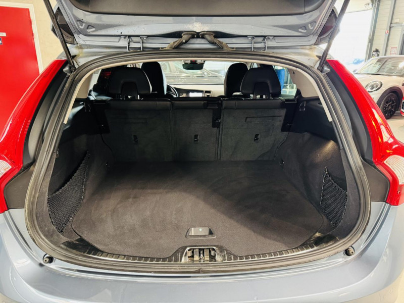 Photo 13 de l'offre de VOLVO V60  D2 120 ch Stop&Start Summum à 15990€ chez Occasions Champenoises
