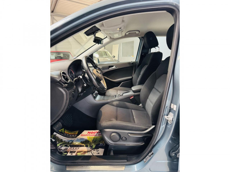 Photo 8 de l'offre de MERCEDES-BENZ CLASSE B 200 BlueEFFICIENCY Design 7-G DCT à 13490€ chez Occasions Champenoises