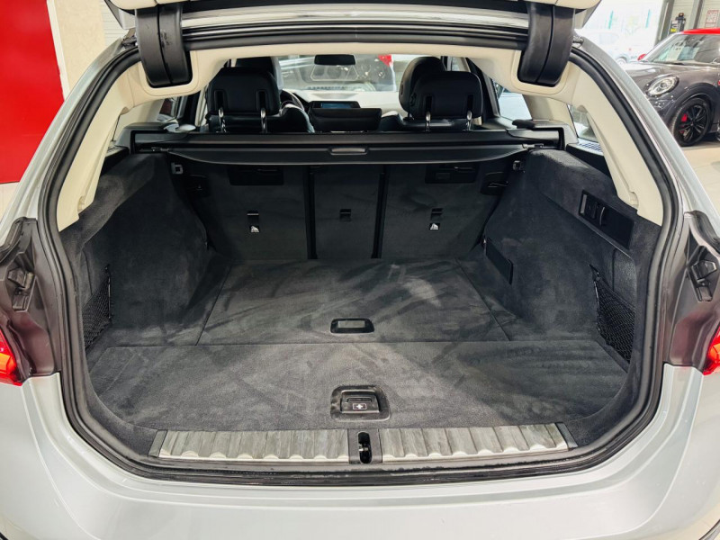 Photo 12 de l'offre de BMW serie 3 touring Touring 320i 184 ch BVA8 G21 Business Design à 27990€ chez Occasions Champenoises