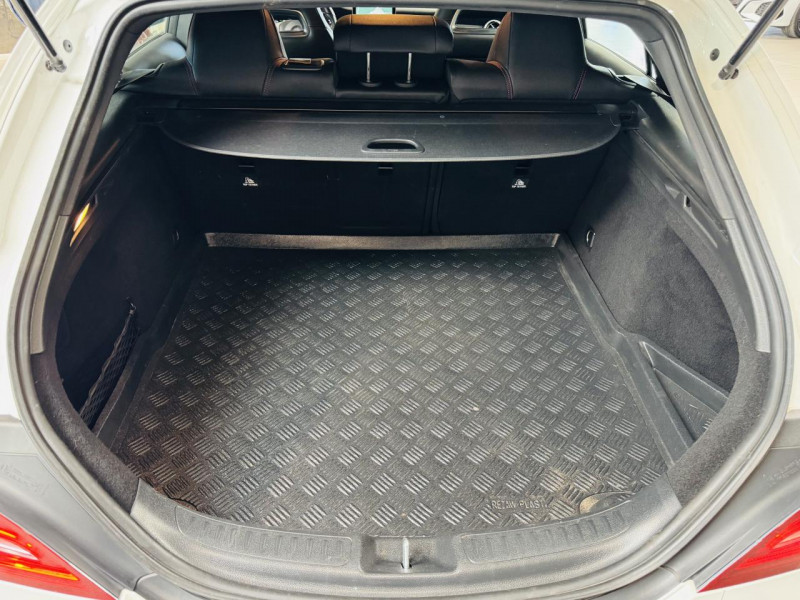 Photo 12 de l'offre de MERCEDES-BENZ CLA SHOOTING BRAKE 200 d Fascination à 23990€ chez Occasions Champenoises