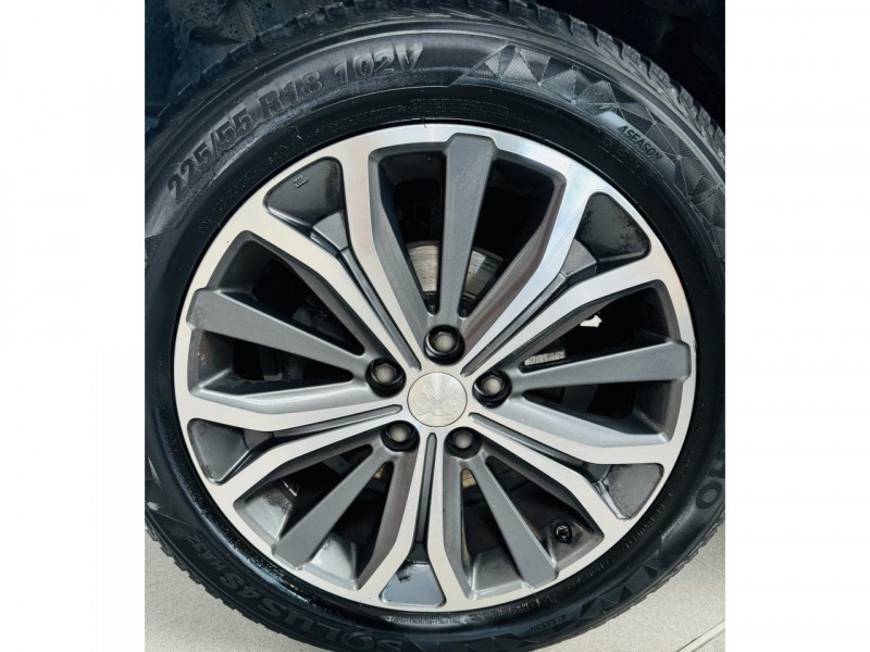 Photo 21 de l'offre de PEUGEOT 4008  1.6 HDi 115 4x4 Style  à 11490€ chez Occasions Champenoises
