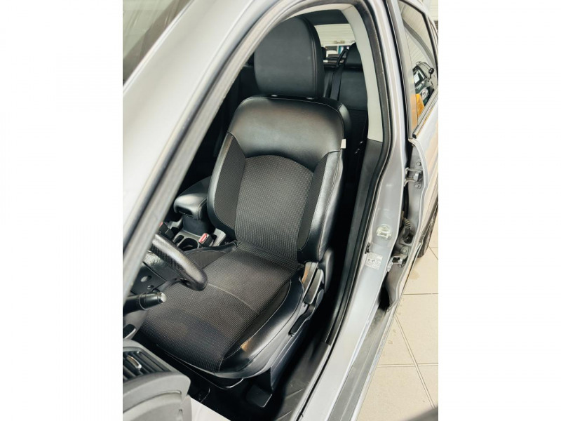 Photo 9 de l'offre de PEUGEOT 4008  1.6 HDi 115 4x4 Style  à 11490€ chez Occasions Champenoises