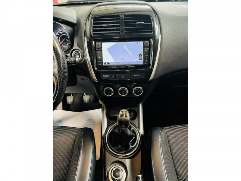 Photo 6 de l'offre de PEUGEOT 4008  1.6 HDi 115 4x4 Style  à 11490€ chez Occasions Champenoises