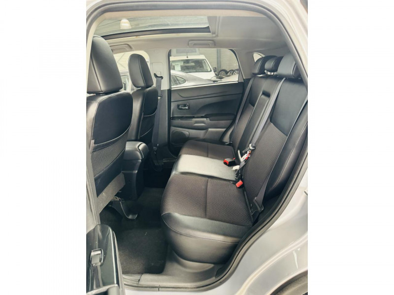 Photo 11 de l'offre de PEUGEOT 4008  1.6 HDi 115 4x4 Style  à 11490€ chez Occasions Champenoises