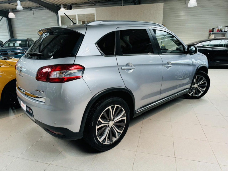Photo 18 de l'offre de PEUGEOT 4008  1.6 HDi 115 4x4 Style  à 11490€ chez Occasions Champenoises
