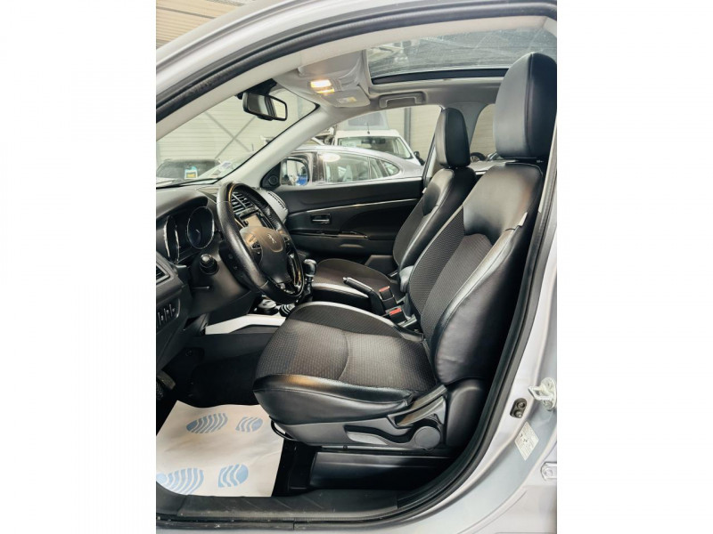 Photo 10 de l'offre de PEUGEOT 4008  1.6 HDi 115 4x4 Style  à 11490€ chez Occasions Champenoises