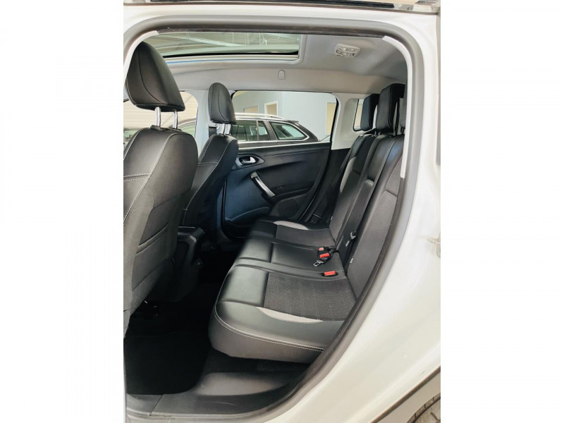 Photo 10 de l'offre de PEUGEOT 2008  1.6 BlueHDi 120ch S&S BVM6 Allure à 11990€ chez Occasions Champenoises