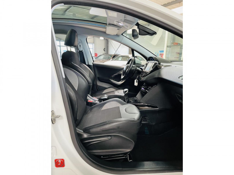 Photo 13 de l'offre de PEUGEOT 2008  1.6 BlueHDi 120ch S&S BVM6 Allure à 11990€ chez Occasions Champenoises
