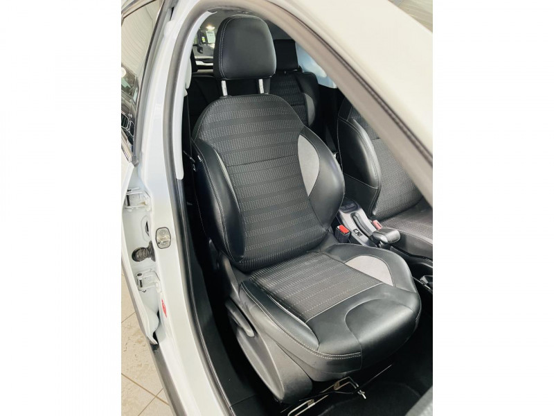 Photo 14 de l'offre de PEUGEOT 2008  1.6 BlueHDi 120ch S&S BVM6 Allure à 11990€ chez Occasions Champenoises