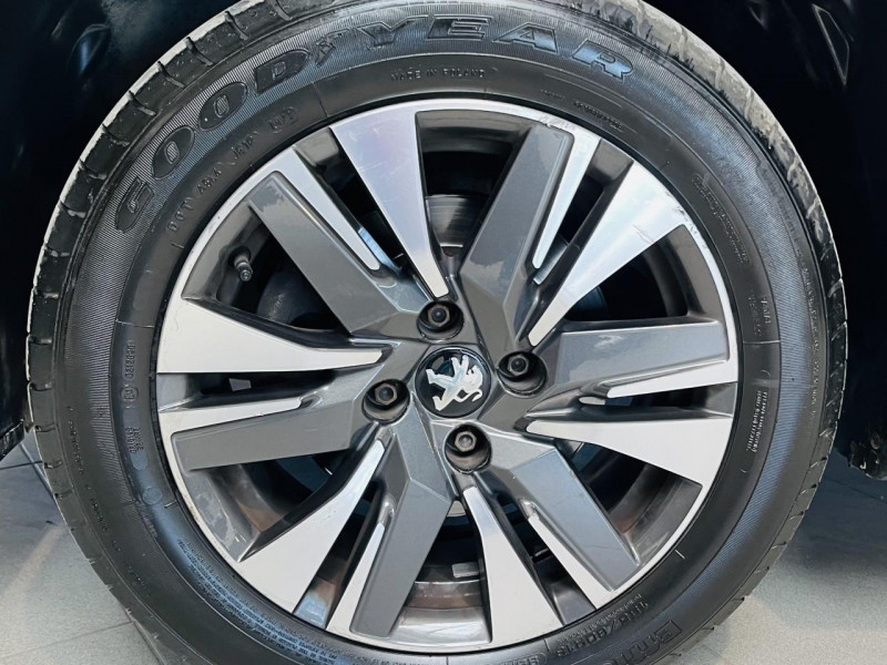Photo 18 de l'offre de PEUGEOT 2008  1.6 BlueHDi 120ch S&S BVM6 Allure à 11990€ chez Occasions Champenoises